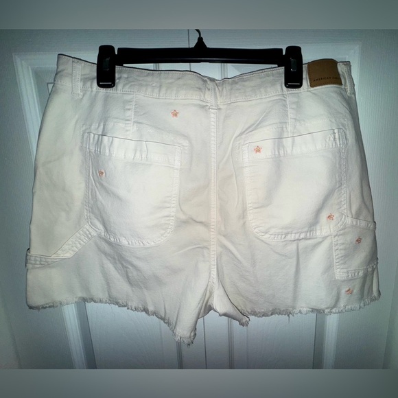 American Eagle Highest Rise 90s Boyfriend Shorts w embroidered flowers Size 18 - Picture 4 of 13